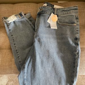 Lane Bryant Signature Fit Boyfriend Mid-Rise Jeans, size 14